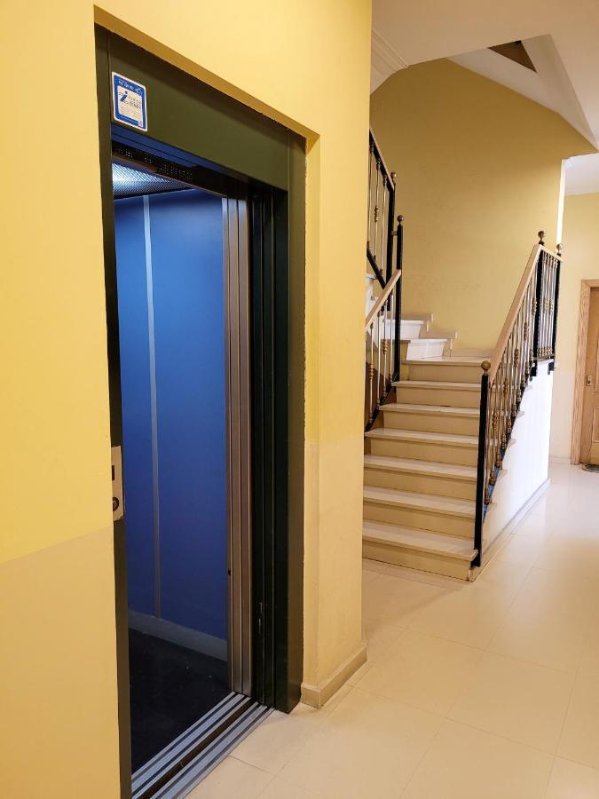 Piso Con Garaje En La Entrada Del Camino Portugues Apartamento Santiago de Compostela Exterior foto